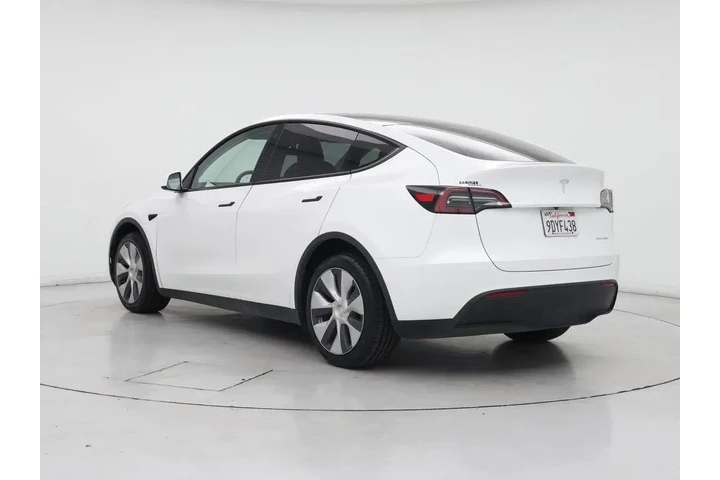 $34998 : Tesla Model Y 2023 AWD Long image 2
