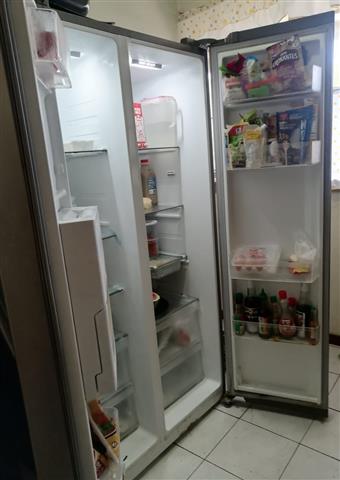 $390 : Refrigeradora, Cama, Play image 2