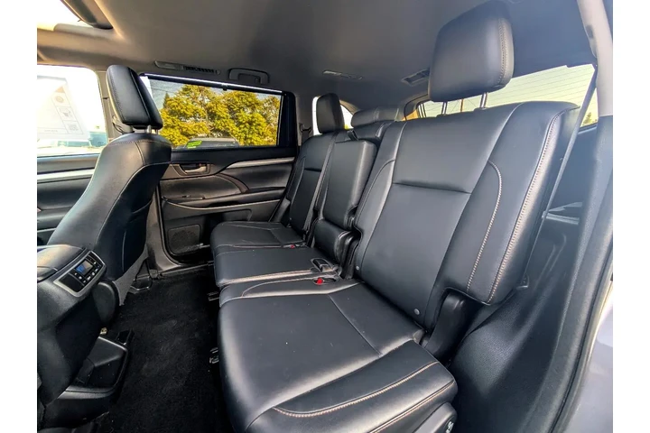 $17995 : 2015 Highlander XLE FWD V6 image 8