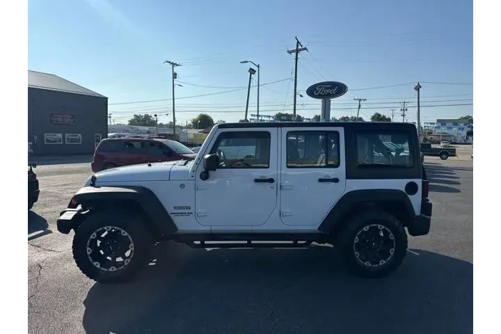 $15089 : Jeep Wrangler Unlimited 2013 image 2