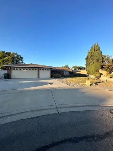 $1550 : Fontana - Amazing Home 4/2 image 1