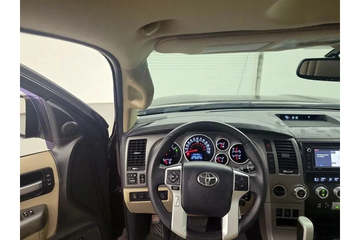 $32998 : Toyota Sequoia 2016 4x4 Limi image 10