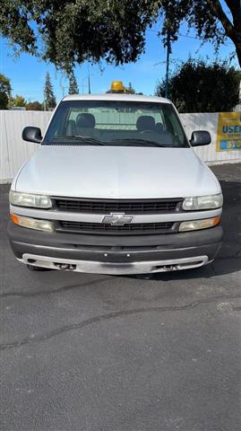 $5500 : 2000 CHEVROLET SILVERADO 2500 image 1