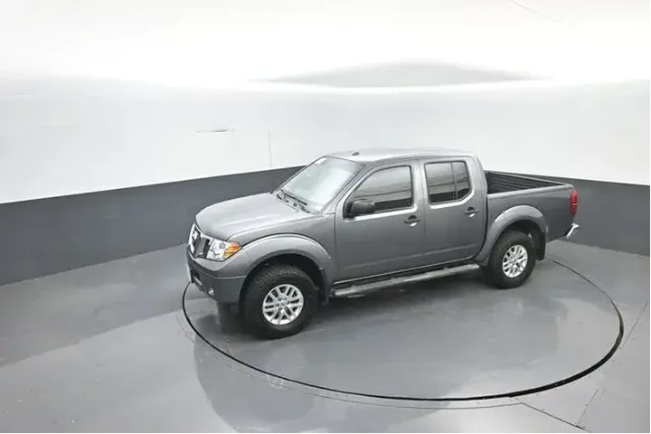 $20964 : Nissan Frontier 2018 4x4 SV image 2