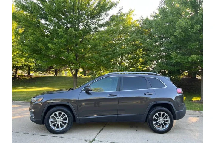 $7997 : 2019 Cherokee Latitude Plus image 8