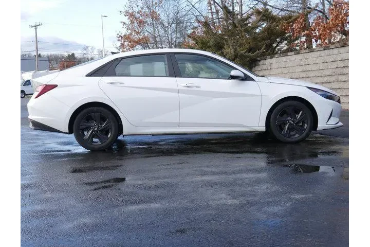 $18597 : Hyundai ELANTRA 2023 SEL 4dr image 8