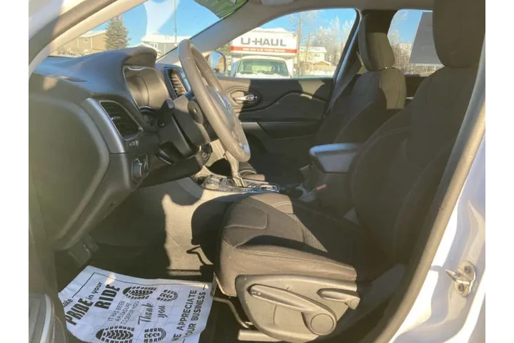 $20398 : 2020 Cherokee Latitude image 10