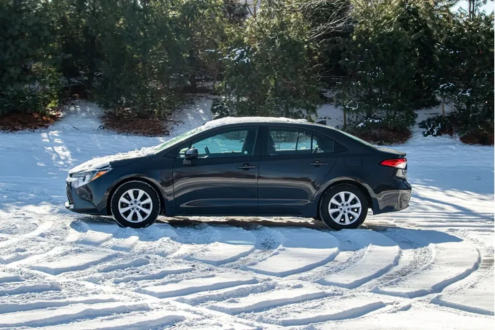 $14995 : Toyota Corolla 2024 LE 4dr S image 4