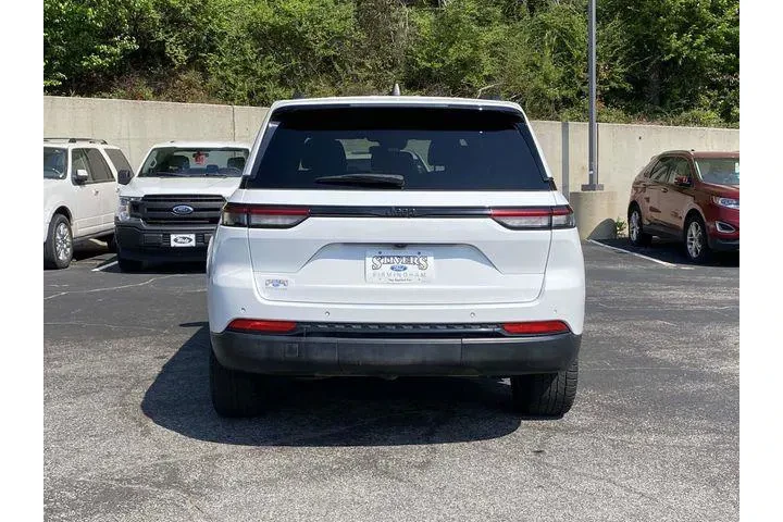 $22990 : Jeep Grand Cherokee 2023 4x2 image 5