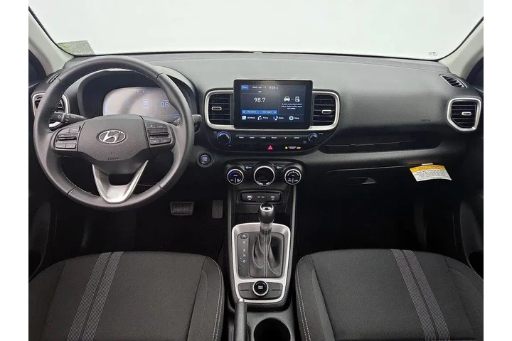 $21998 : Hyundai VENUE 2025 SEL 4dr C image 9