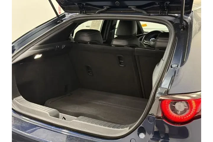 $22000 : Mazda Mazda3 Hatchback 2023 image 5