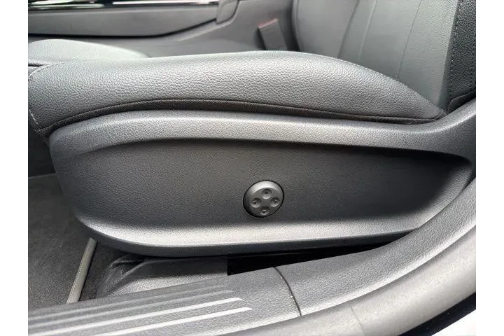 $35988 : Mercedes-Benz CLA 2025 AWD C image 10