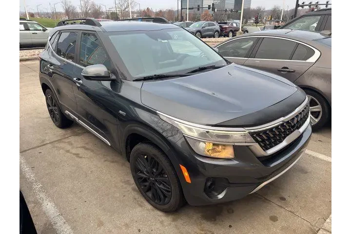 $19699 : Kia Seltos 2022 AWD Nightfal image 2