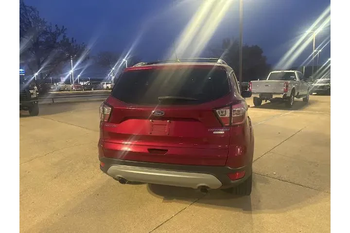 $8895 : Ford Escape 2018 Titanium 4d image 7