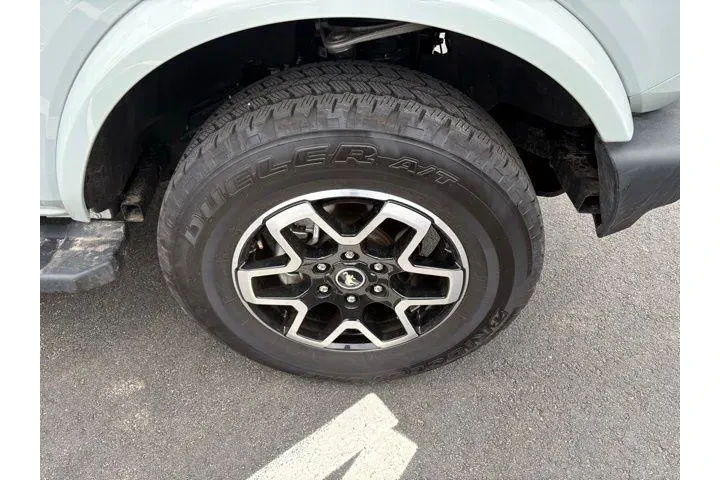 $39995 : Ford Bronco 2022 4x4 Base 4d image 9