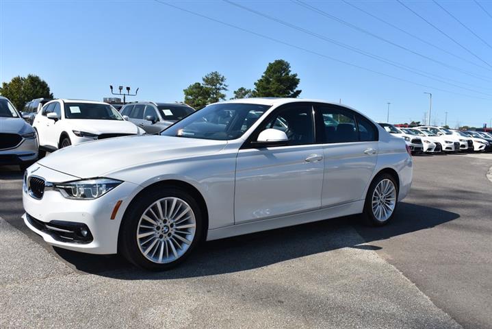 2016 BMW 3 Series 328i image 1