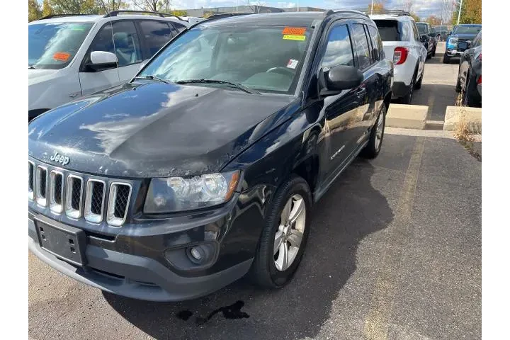 $2500 : Jeep Compass 2014 4x4 Sport image 4
