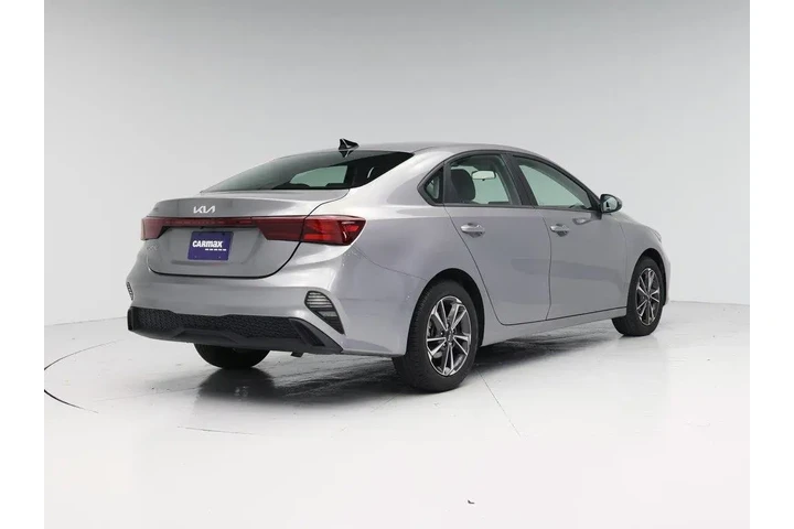 $19998 : Kia Forte 2023 LXS 4dr Sedan image 8
