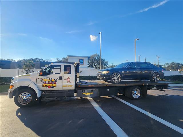 Tow Truck in Tampa Bay image 7