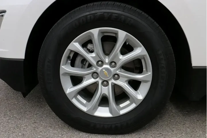 $8995 : Chevrolet Equinox 2019 LT 4d image 8