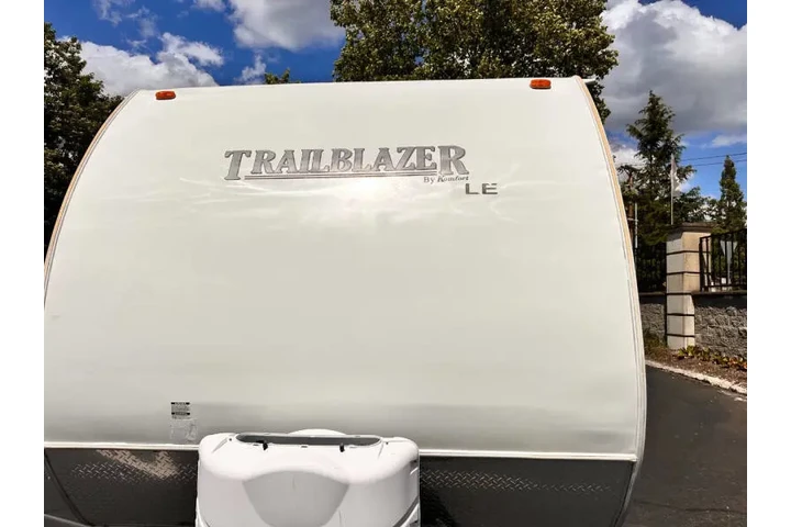 $14950 : 2010 Komfort Trailblazer LE 2 image 8