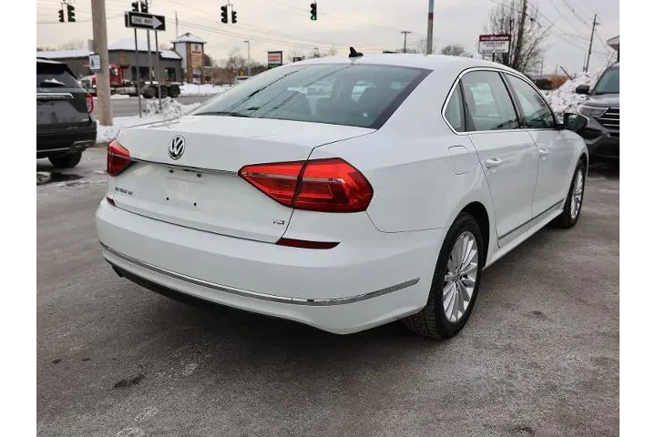 $8997 : Volkswagen Passat 2016 1.8T image 7