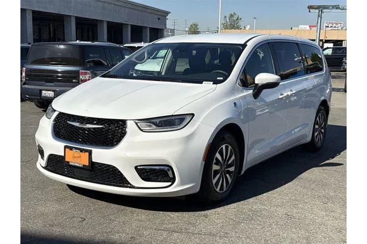 $20500 : Chrysler Pacifica Plug-In Hy image 7