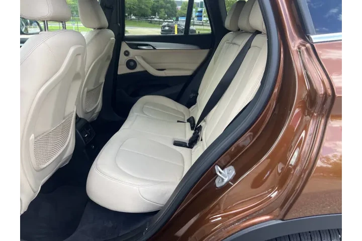 $10900 : 2016 BMW X1 xDrive28i image 10
