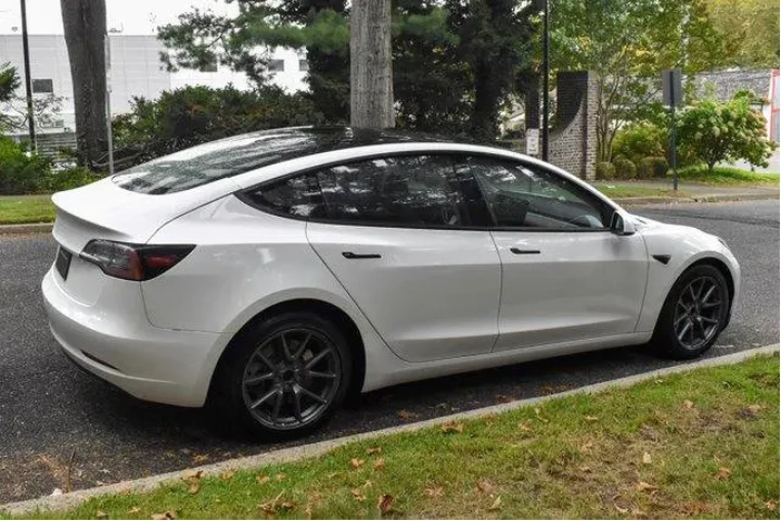 $22995 : Tesla Model 3 2023 4dr Sedan image 8
