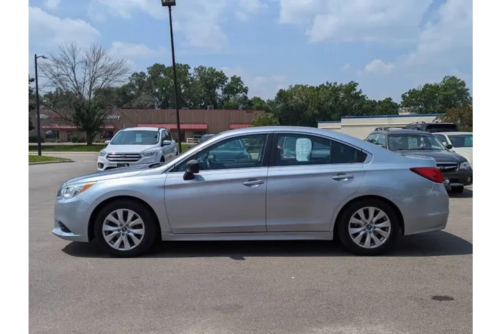 $13985 : 2017 Legacy 2.5i image 6