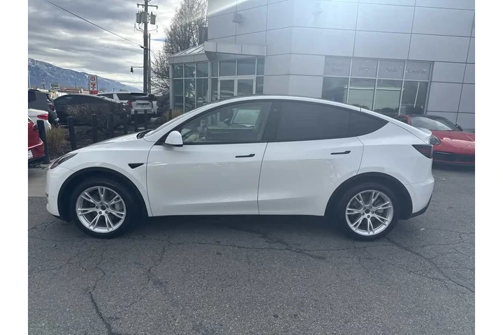 $29910 : 2023 Model Y Long Range image 9