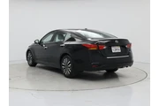 $20998 : Nissan Altima 2023 2.5 SV 4d thumbnail