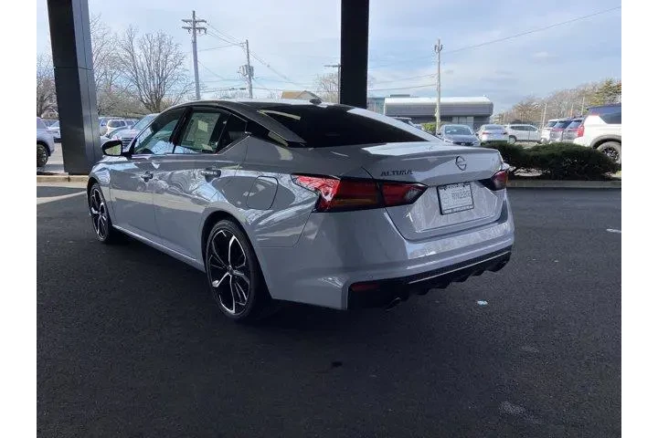 $18565 : Nissan Altima 2025 2.5 SR 4d image 7