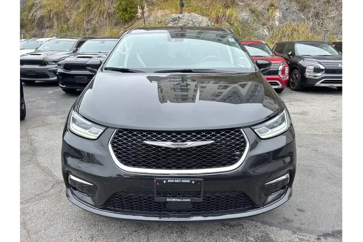 $21988 : Chrysler Pacifica 2023 Touri image 2