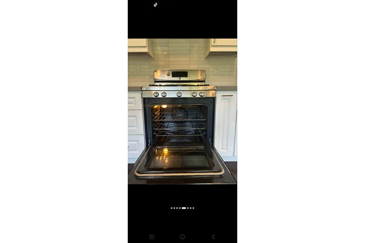 RESIDENTIAL  CLEANING SERVICE image 2