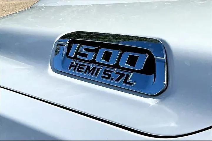 $22980 : Ram 1500 2019 4x4 Tradesman image 8