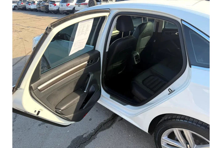 $11890 : 2017 Passat 1.8T SEL Premium image 9