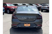 $29500 : Genesis G70 2025 2.5T Standa thumbnail