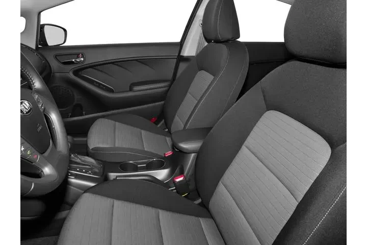 $4977 : Kia Forte 2016 LX 4dr Sedan image 8