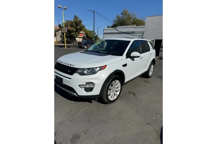 $12395 : 2016 Land Rover Discovery Spo image 4