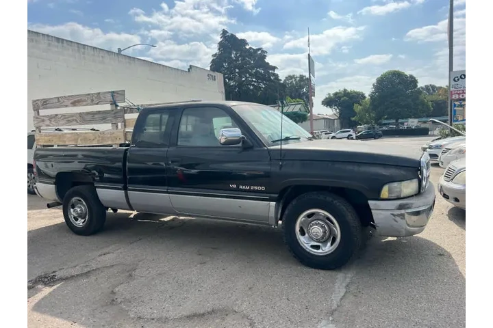 $4400 : 1995 Ram 2500 Laramie SLT image 9