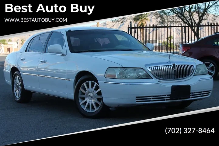 $5995 : 2006 Town Car Signature image 1