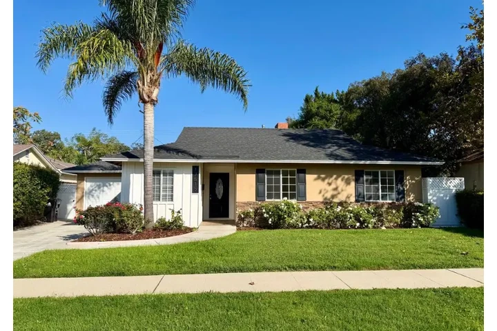 $2370 : 3bed house available for rent image 1