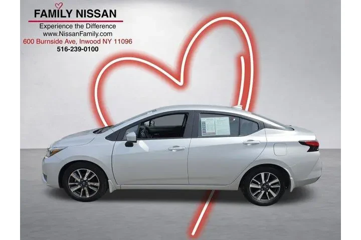 $16555 : Nissan Versa 2025 SV 4dr Sed image 5