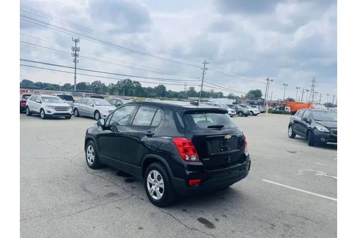 $7999 : 2018 Trax LS image 5