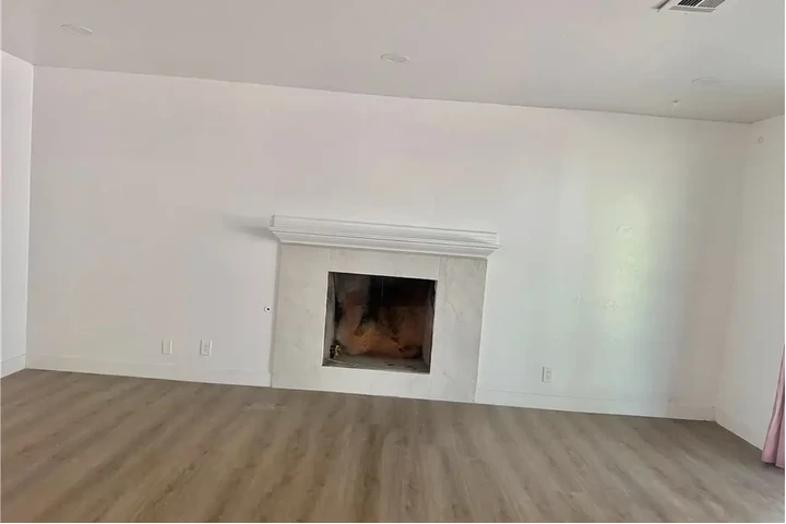 $850 : New Renovation cozy home image 4