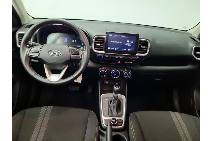 $18998 : Hyundai VENUE 2023 SEL 4dr C image 9