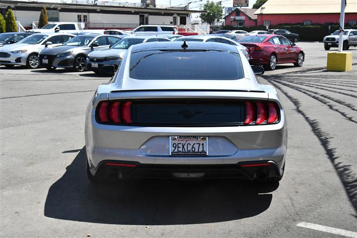 $25998 : Mustang EcoBoost Coupe 2D image 7