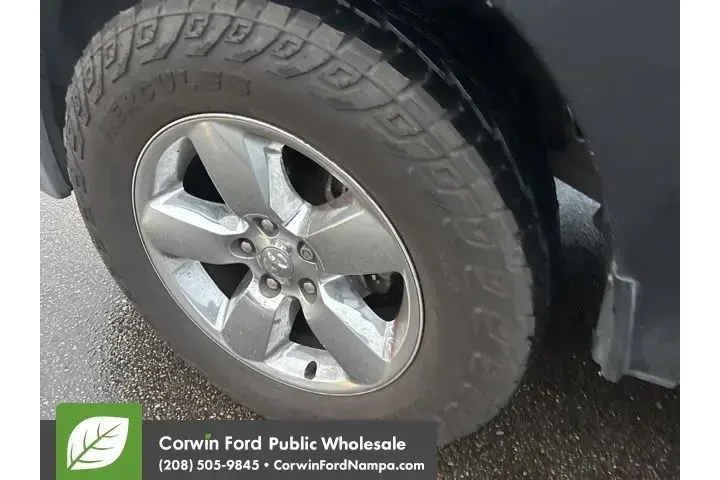 $15980 : Ram 1500 2014 4x4 SLT 4dr Cr image 9