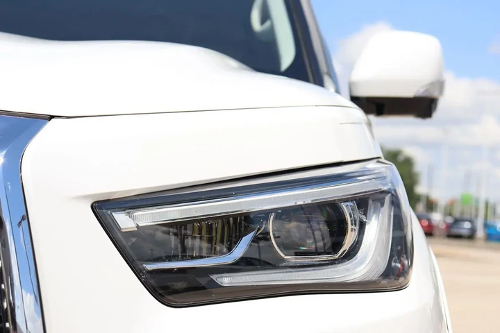 $28550 : 2019 QX80 LUXE image 7